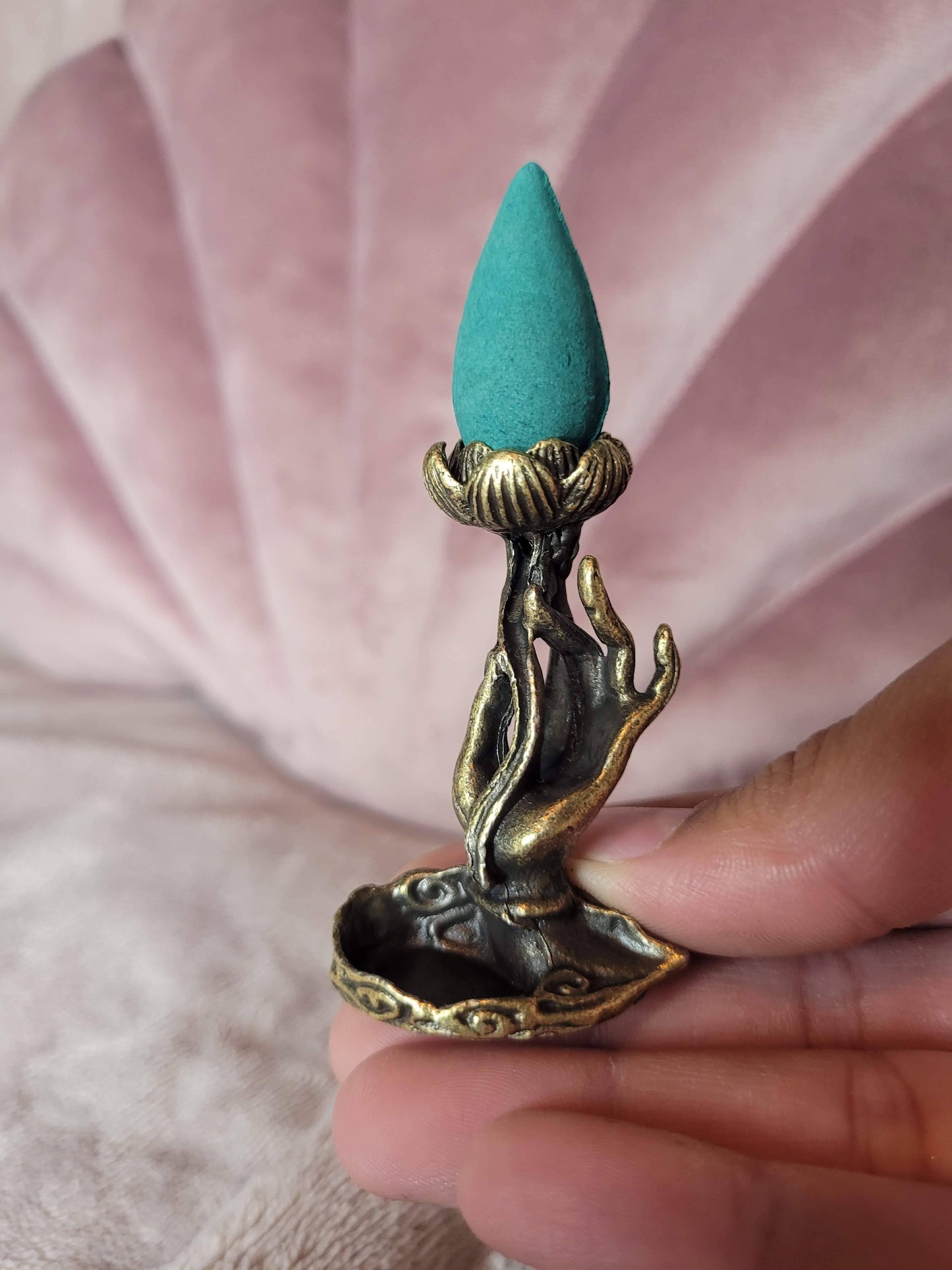 Flower & hand backflow incence holder
