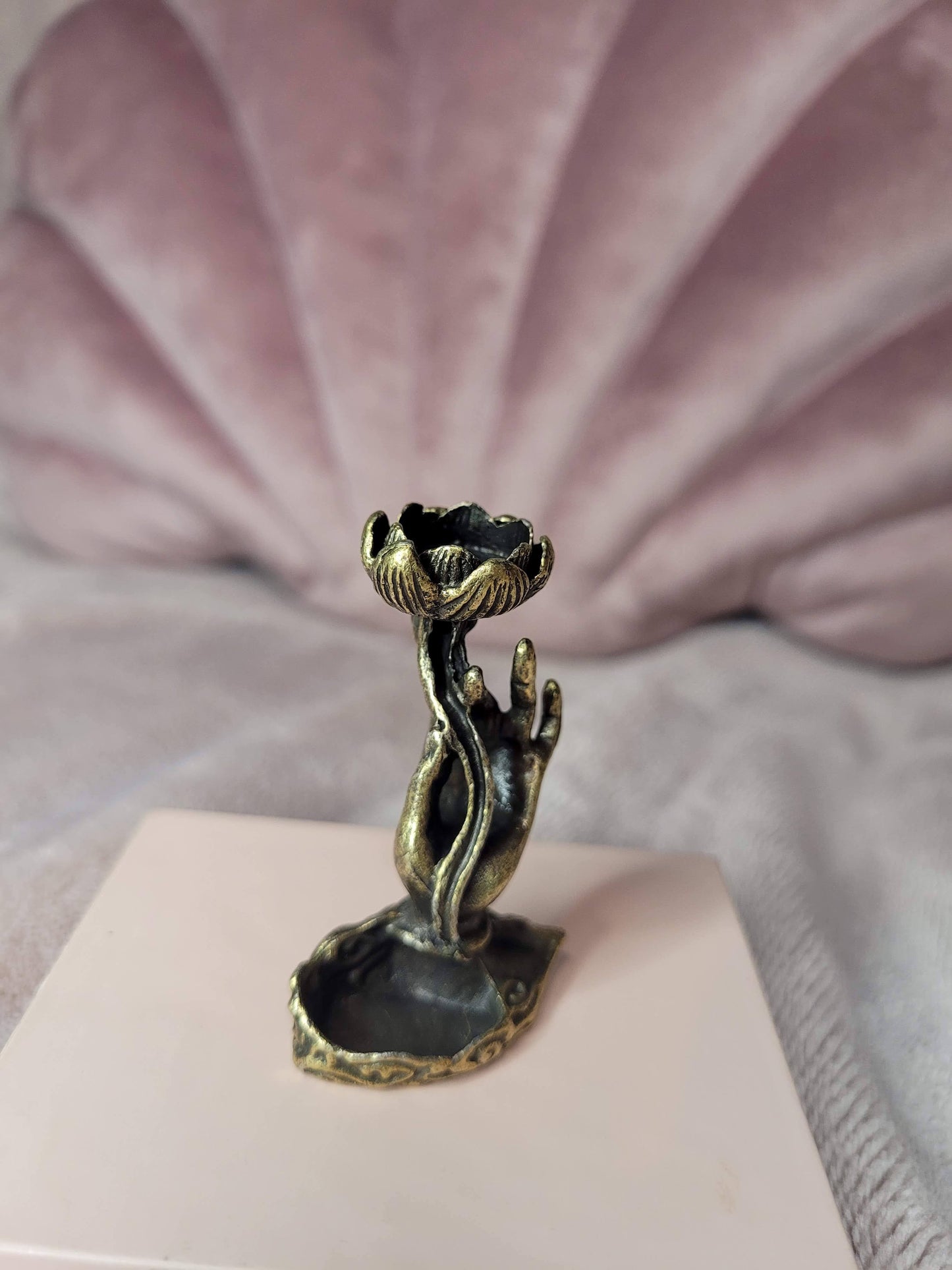 Flower & hand backflow incence holder