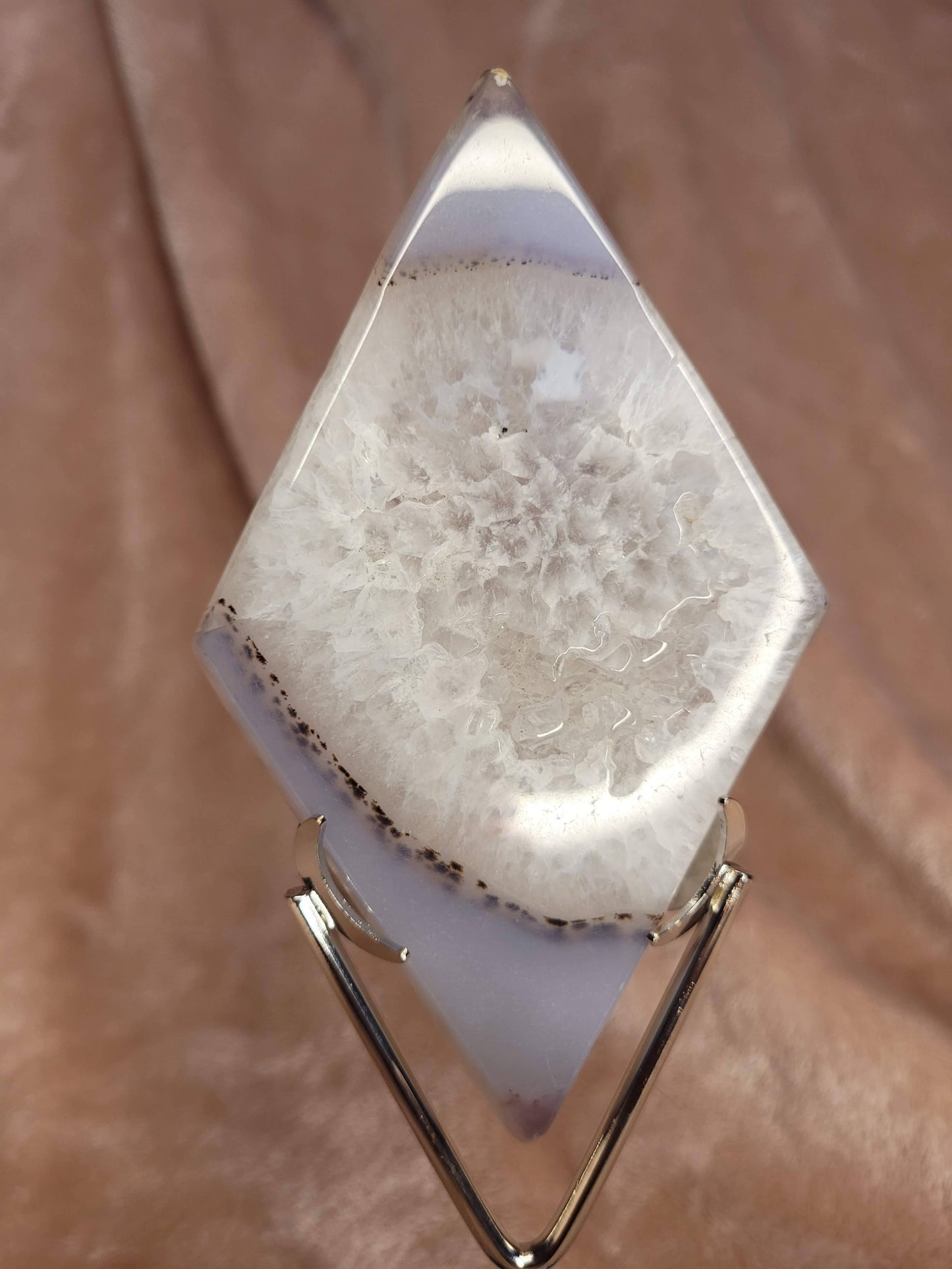 Druzy Agate diamond with stand