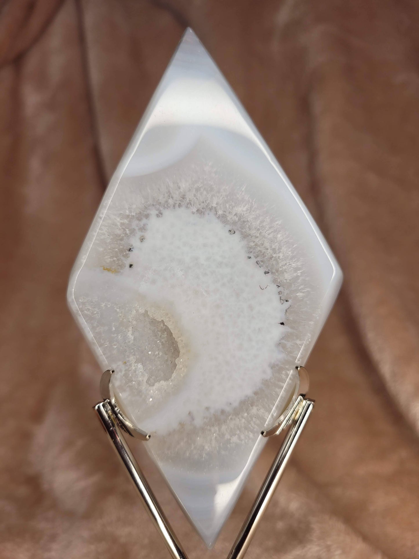 Druzy Agate diamond with stand